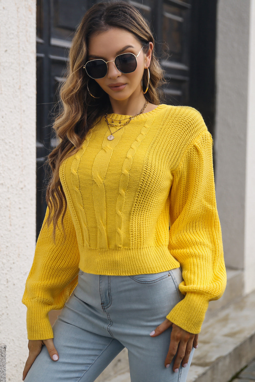 Cable-knit Round Neck Cropped Sweater